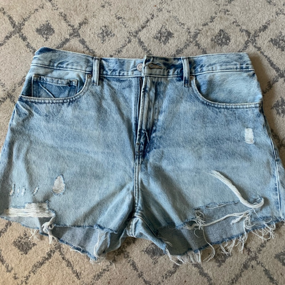 Brand new, never worn lucky brand jean shorts
